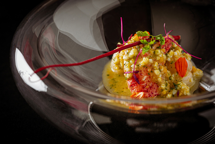 tccGINZAの洋食の美味しそうなカニクリームコロッケ