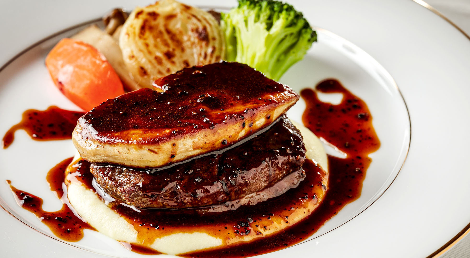 tccGINZAの洋食の肉料理